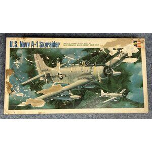 Vintage 1 48 Scale Revell U.S.Navy A-1 Skyraider H-261:300 Model Kit